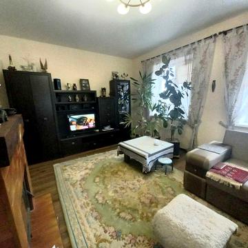 Продається 2-поверховий будинок у смт. Великодолинське (СК "Схід").