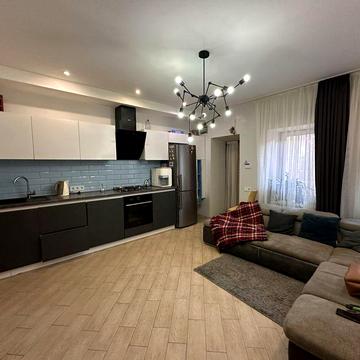 Таунхаус Центр 75 м с ремонтом 2 комнаты +Кухня гостиная