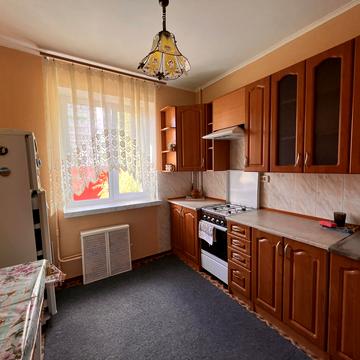 Вишняківська вул., 8