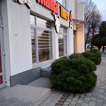 Симона Петлюри вул., 27