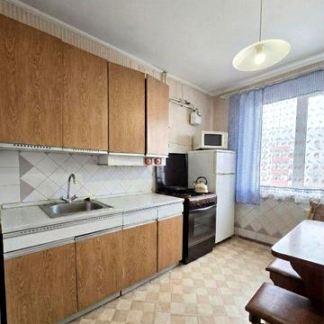 Продам теплу 2х кімнатну ПАНЕЛЬКУ, ГОЛОВНА ТЦ ДЕПОТ (третя лінія)