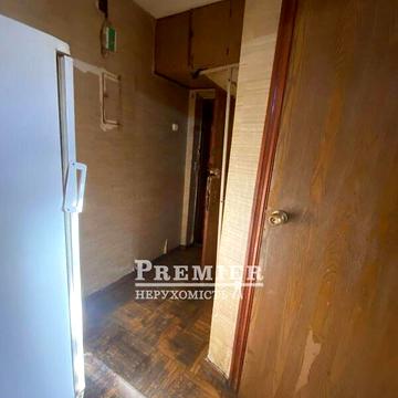 Продаж 2к Квартира Космонавтів вулиця