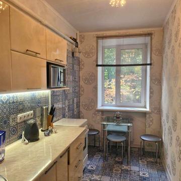 Продам 3комн. квартиру на Пастера (250-096)