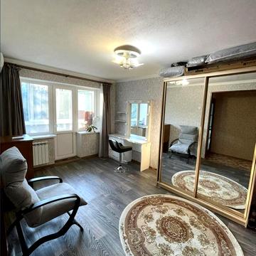 Богдана Хмельницького просп. (Героїв Сталінграда), 12-А