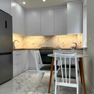 Світла з якісним ремонтом, квартира у новому будинку в Центрі!