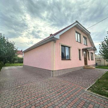 Здається в оренду 3 кімн. Будинок