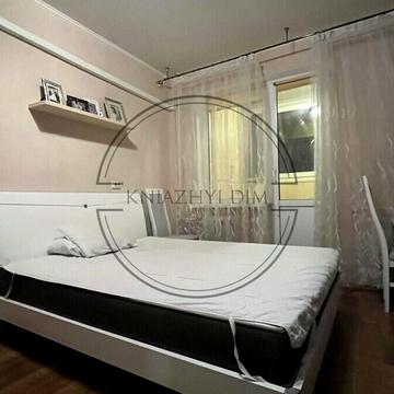 Урлівська вул., 38