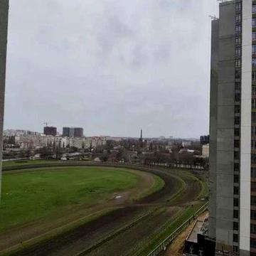 Продам квартиру з видом на іподром 66 ПерлинаКраснова.Ціна-51.100 дол. ЖК 66 Перлина