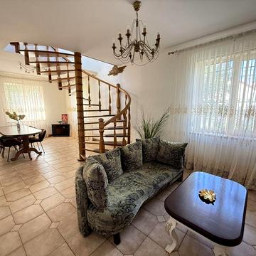 Оренда будинку поблизу центра Тернополя.