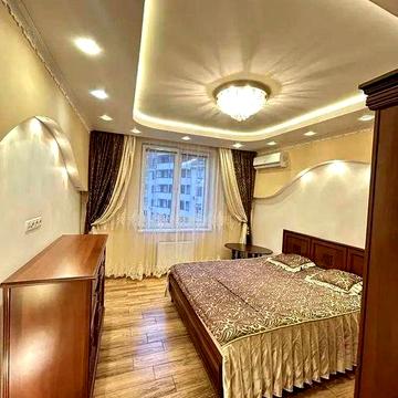 Пропонується в оренду квартира в центрі міста.Шевченківський р-н