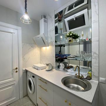 Разумовська вул., 44