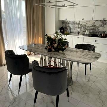 Центральна вул.