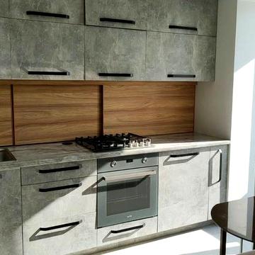 Вільна 1но кімнатна студія Світло не вимикають