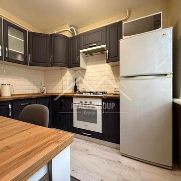 Свято-Миколаївська вул. (Леніна), 19