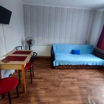 Сдам гостинку Каденюка 30