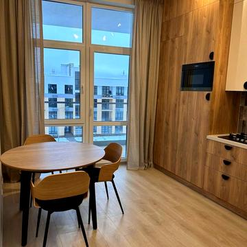 Богатирська вул., 3