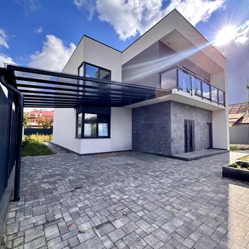 Арктична вул., 11