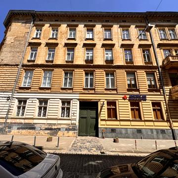 Івана Франка вул., 3