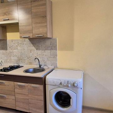 Дерибасівська вул., 9