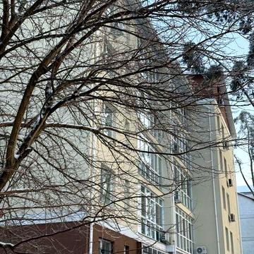 1 кімнатна Єрощенко 12 а зручний виїзд в Київ