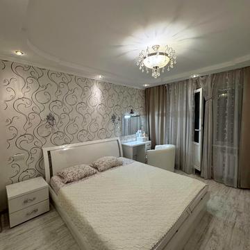 Григорія Ващенка вул., 1