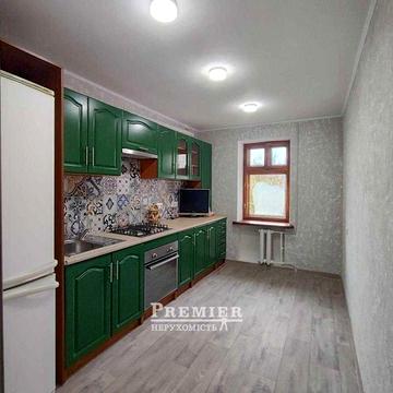 4-кім.квартира. Цегляний будинок. Капітальний ремонт.