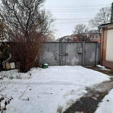 Сдам 1\2 ДОМА пешком от м. Холод Гора. СВОЙ двор + заезд. ГАЗ.