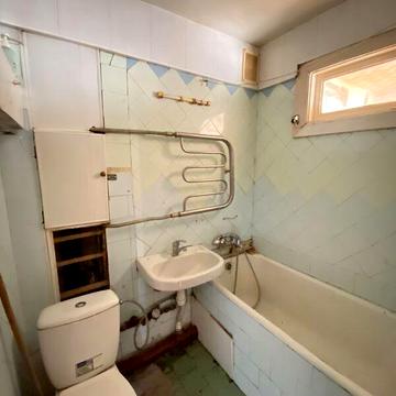 Продаж 2к Квартира Космонавтів вулиця