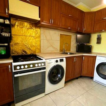 Трикімнатна квартира з ремонтом та меблями в Ірпені