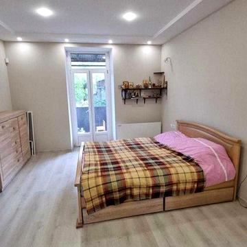 продам 3 комнатную квартиру - ул. Пастера - (Центр города) ЖК Центр