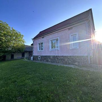 Продаж будинку в селі готовий до проживання