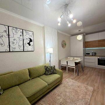 ЖК Файна Таун, Салютна 2, м Нивки, низький поверх