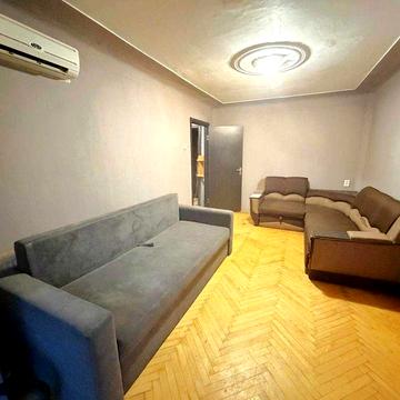 Дегтярівська 43/2, роздільна 3к, низький поверх, можна з тваринкою