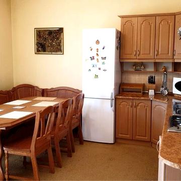 Просторий будинок для сімʼї