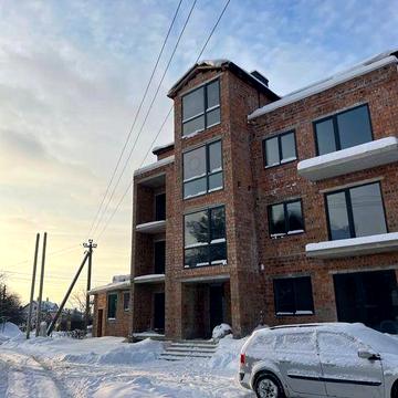 Продаж 3-кімнатної квартири поруч лісу