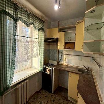 3-кімнатна | Цегла | 3/9 поверх | біля Медакадемії