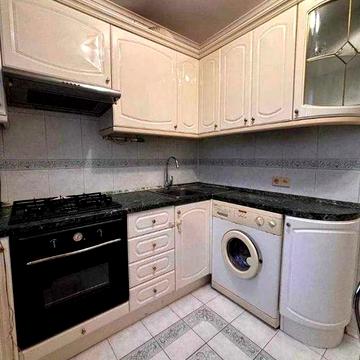 Продам 2х комнатная квартира , м Армейская 3 мин 2/5 с капит ремонтом