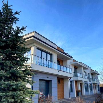 Сучасний таунхаус у ВОВЧИНЦЯХ - 7 хв до ТРЦ Veles Mall!