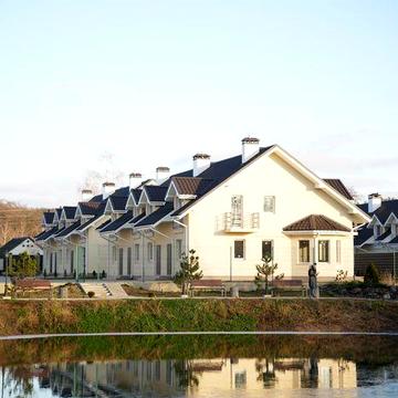 ГАЗ, Єоселя;Лівий берег, с.Гнідин; таунхаус на території басейн, озеро