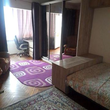 Оренда метро Лівобережна 1 к квартира Пантелеймона Куліша, 9