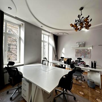 Ярослава Стецька вул., 11