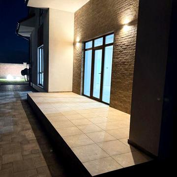 Окремий будинок  в Рівному 232кв