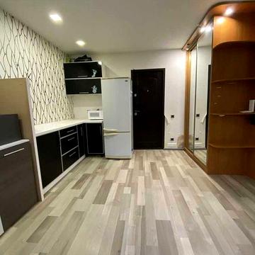 Продам 2-х комн.квартиру- гостинку,  2/10, р-н Одесской, 12000