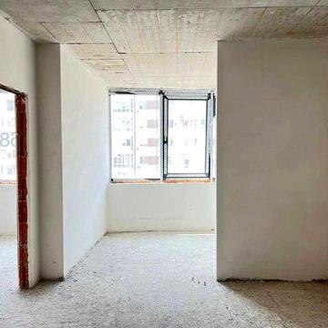 Велика однокімнатна  в центрі на Південному Бульварі