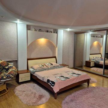 Індивідуальні комунікації! Простора квартира на Барському шосе