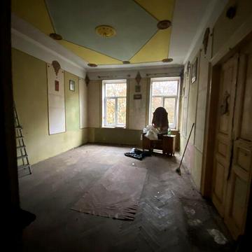 Продаж 3к Квартира Коновальця Євгена вулиця