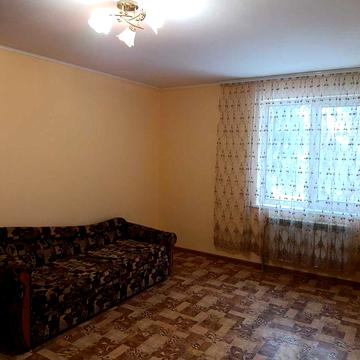 Частина будинку (другий поверх) по вулиці Інститутська, місце для авто