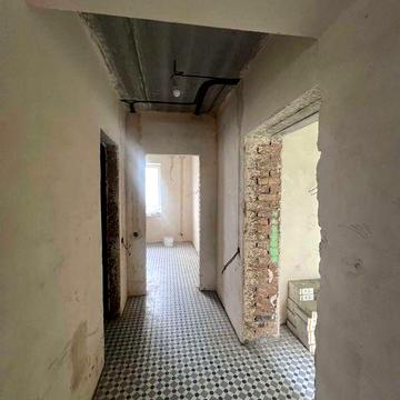 1-кімнатна квартира 47 м² з частковим ремонтом та окремим входом!