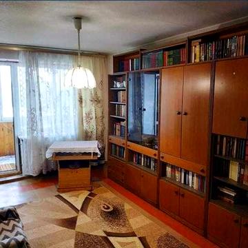 Продам 2 комнатную квартиру на Красном Камне