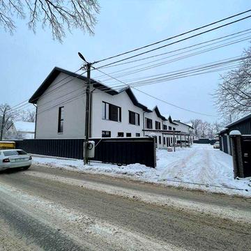 Таунхаус біля парку Дубки з великим власним двориком.Єоселя,Сертифікат